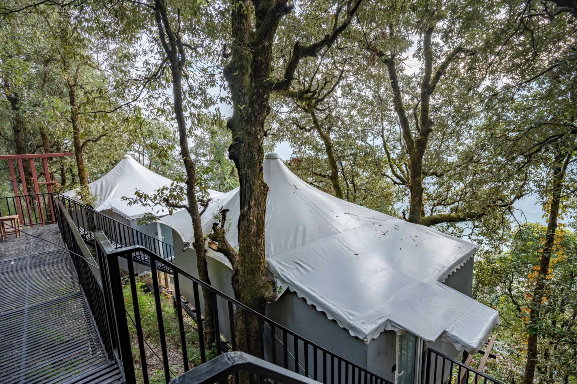 The Whispering Oaks Hotel Naini Tāl Exterior foto
