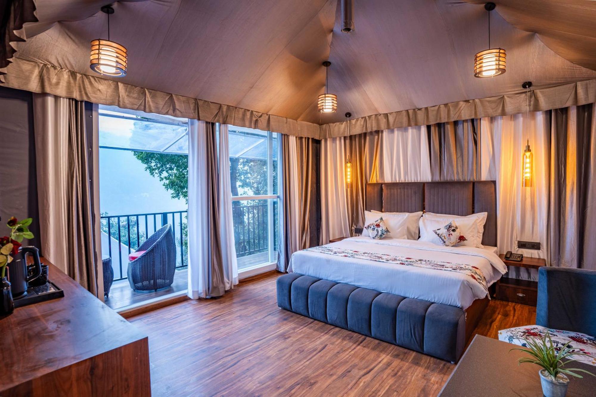 The Whispering Oaks Hotel Naini Tāl Exterior foto